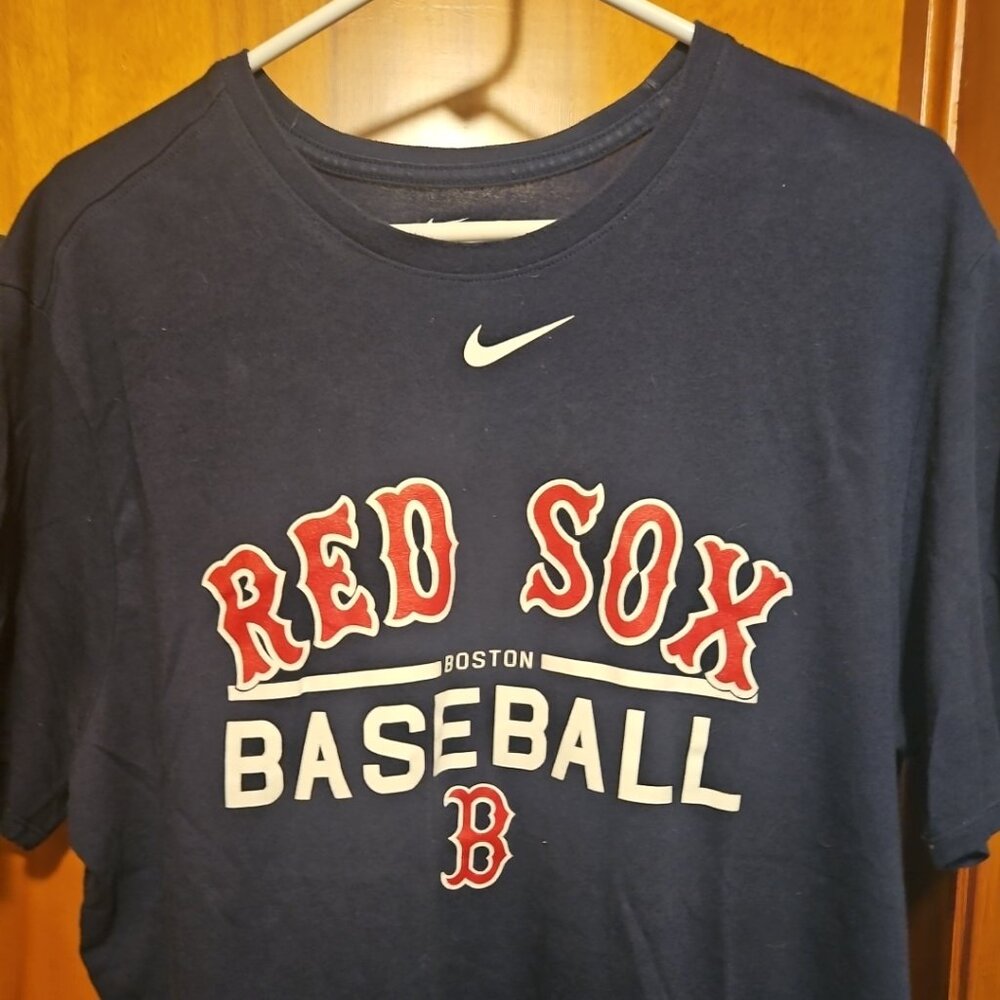 Men's XL Nike Boston Red Sox T Shirt